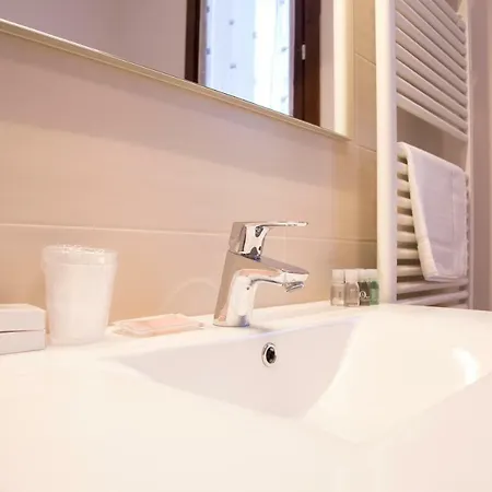 Andrea Luxury Aparments S Lazzaro Garden Flat